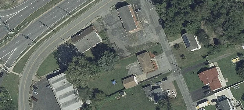 8905 Ballard Ln