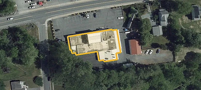 320 Main St