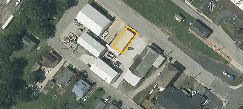 109 Railroad Ave