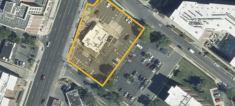 Navahoe St