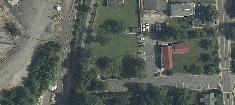 Railroad Ave