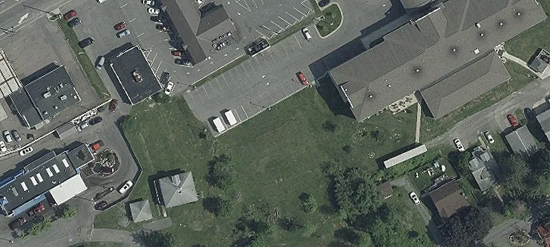 Waugh Ave