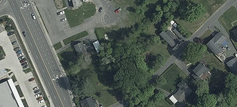 1118 Simpson Ave
