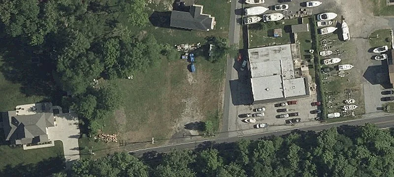 2412 Holly Nck Rd