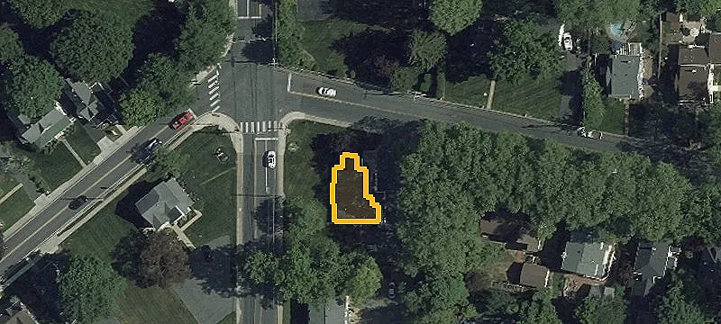 Hickory Ave