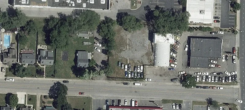 Vernon Ave