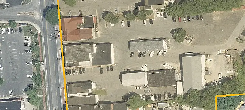 37 Main St