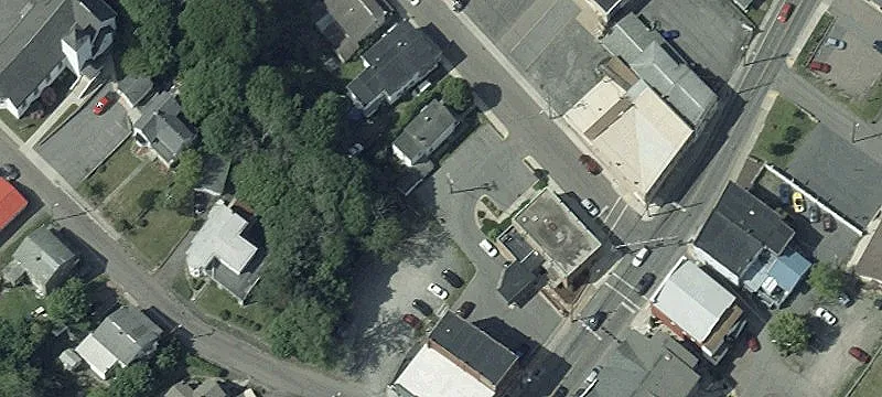 Douglas Ave