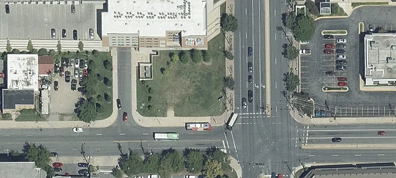 Parklawn Dr
