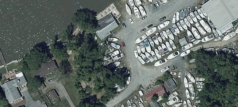111 Riv Rd