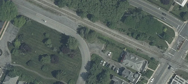 Maple Ave