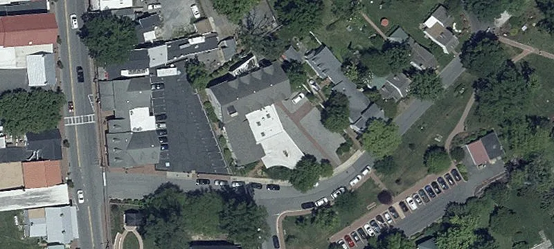 301 Talbot St