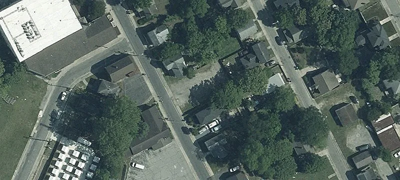 325 Barclay St