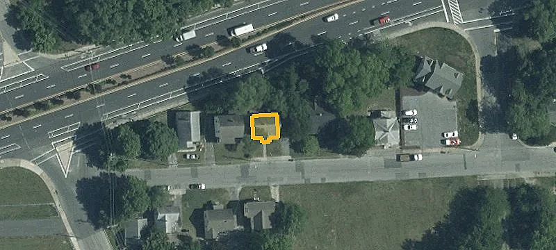 709 William St