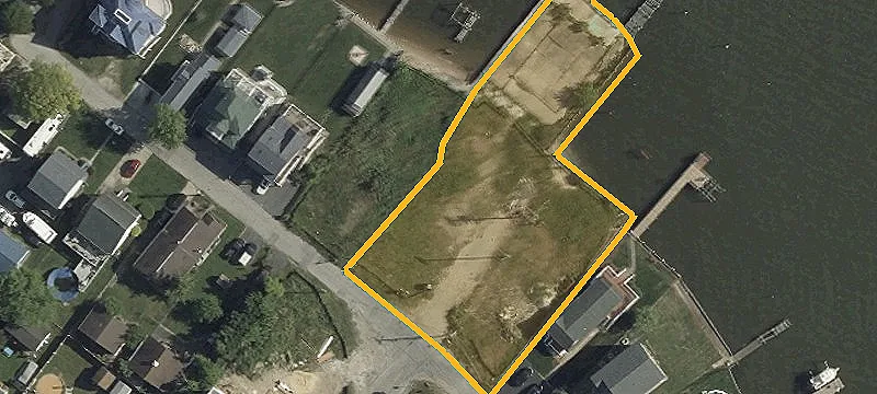 2803 Bay Dr