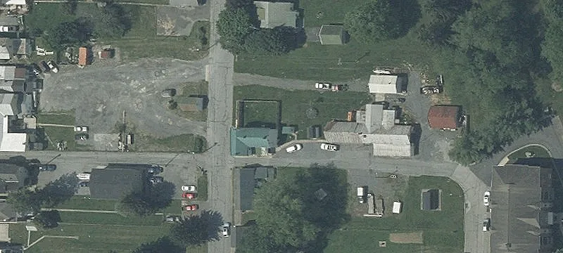 100 2nd St