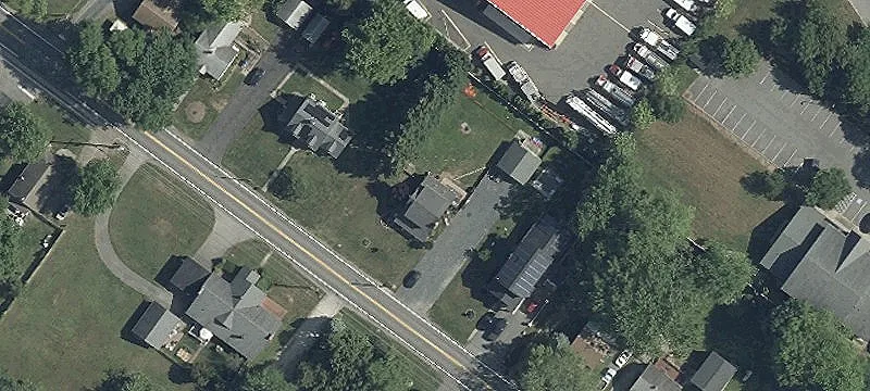 4013 Main St