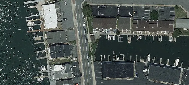 702 Bayshore Dr