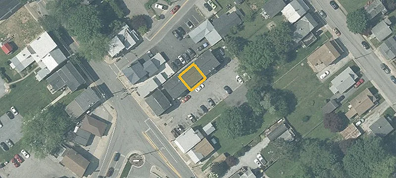 301 Main St