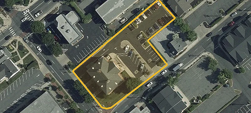 221 Main St