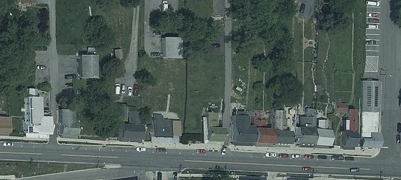 401 Main St
