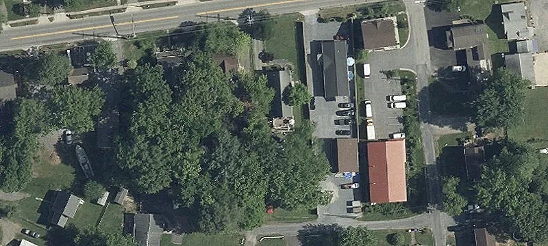 4218 Main St