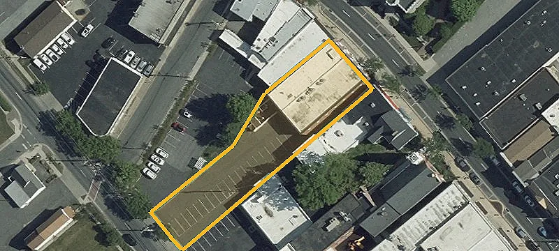 42 Main St