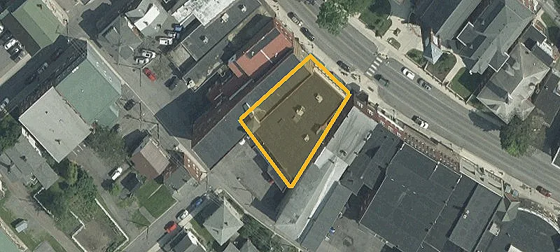 27 Main St
