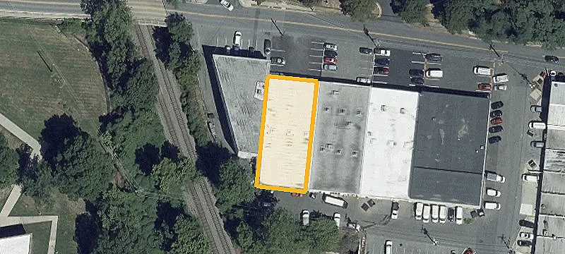 2424 Linden Ln
