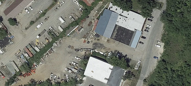 806 Race Rd
