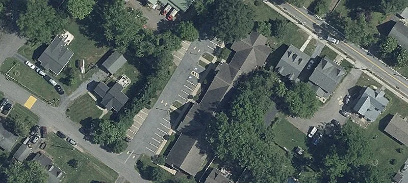 300 Del Rhodes Ave