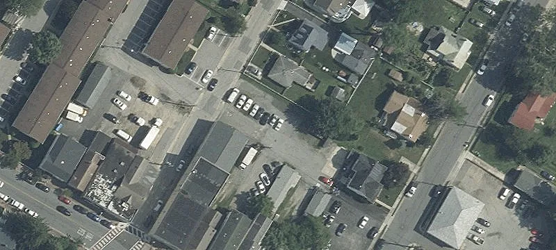 40 4th St