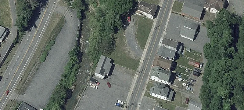87 Main St