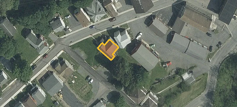 38 Maple St