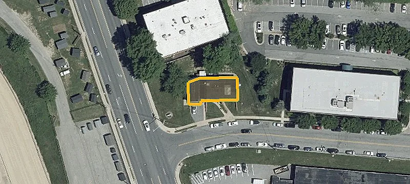 2 Greenmeadow Dr