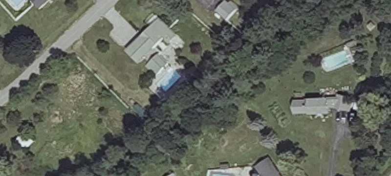 1098 Narragansett Trl