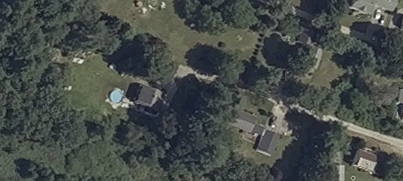 4 Hackamore Ave