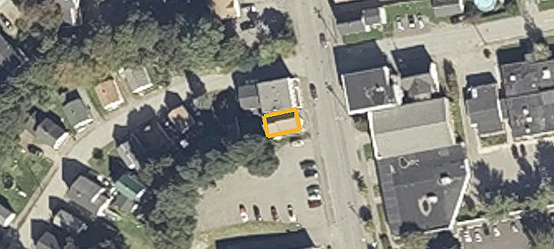 166 Ctr St