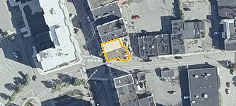 129 Main St