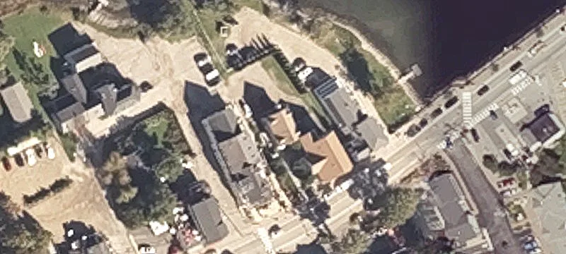 11 Western Ave