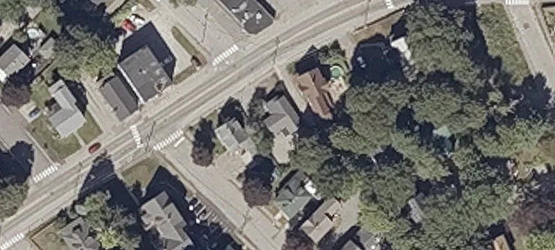 384 Ct St