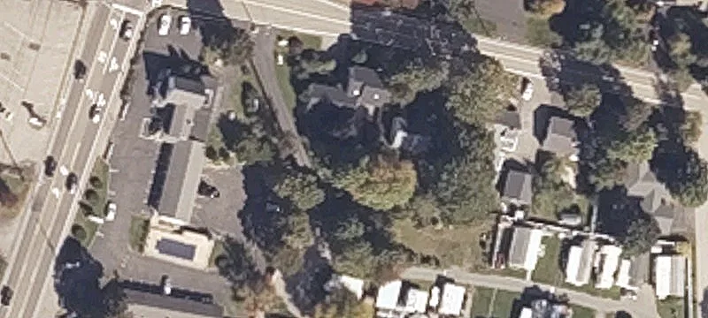15 Bourne Ave