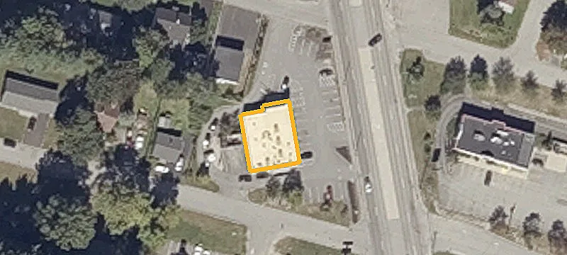 458 Ctr St
