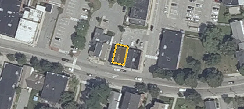 825 Main St