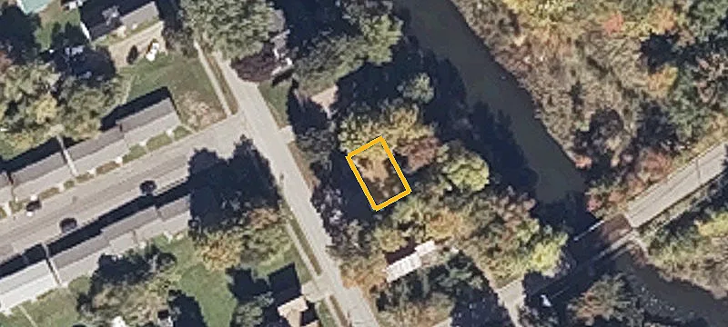 33 Water St