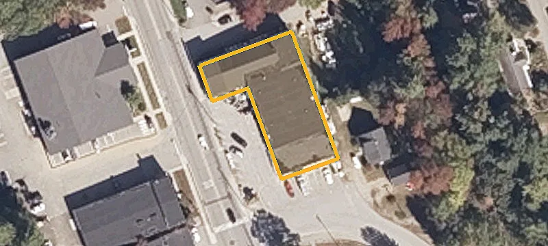 640 Main St