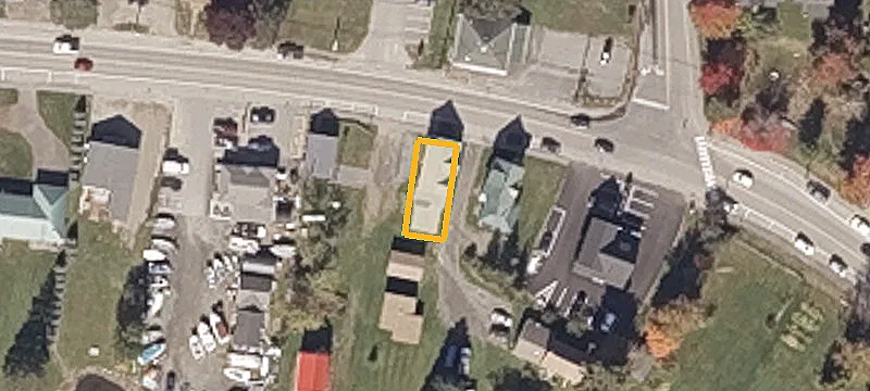 2568 Main St