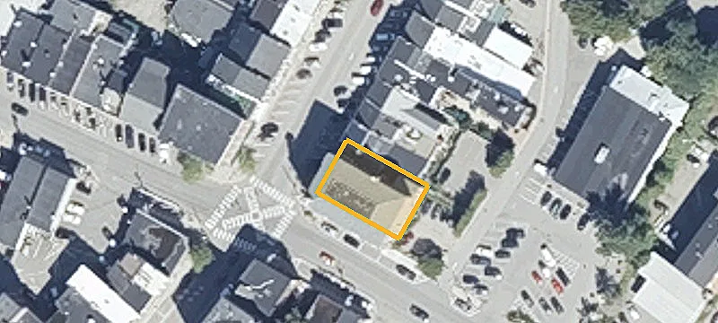 72 Main St