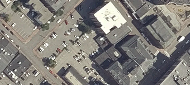 16 Casco St