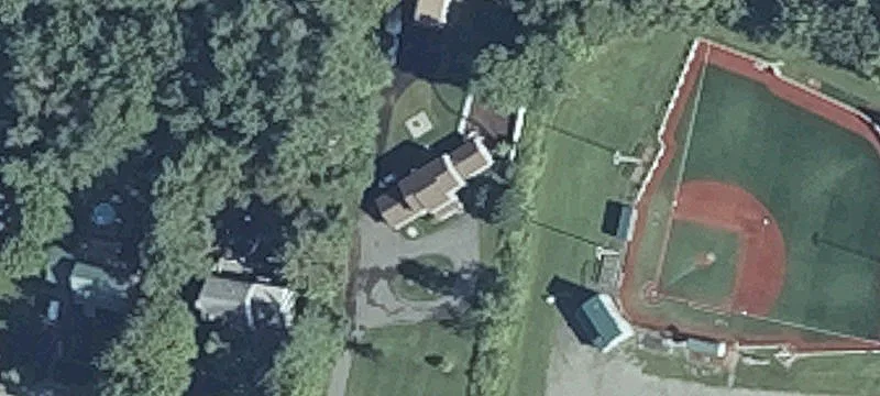 53 Mathews Ave